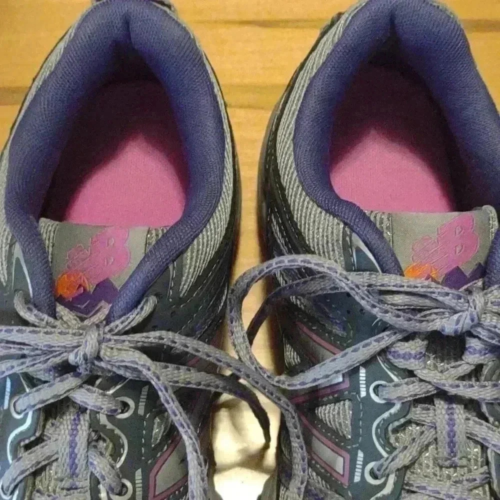 New Balance 412 v2 all terrain gray purple running shoes women's 9.5 - Picture 7 of 8